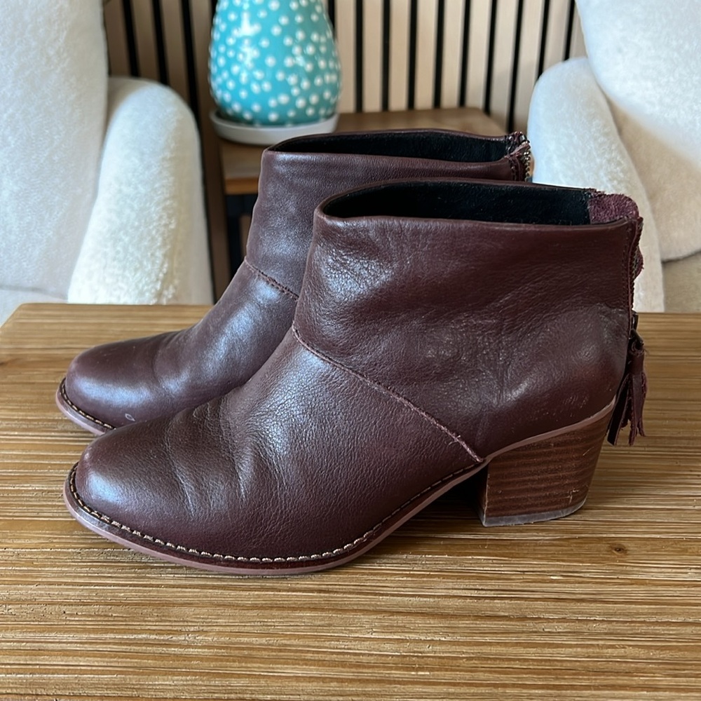 TOMS Leila Bootie in Oxblood